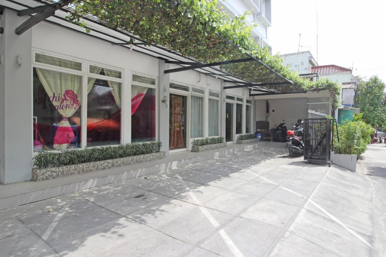 Hotel Reddoorz Near Solo Balapan Station Exterior foto